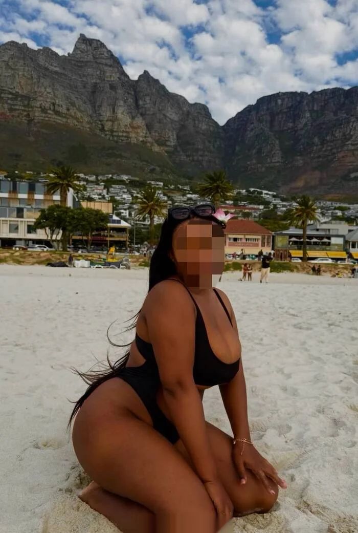 Escort mulata curvy en Santa Cruz de Tenerife