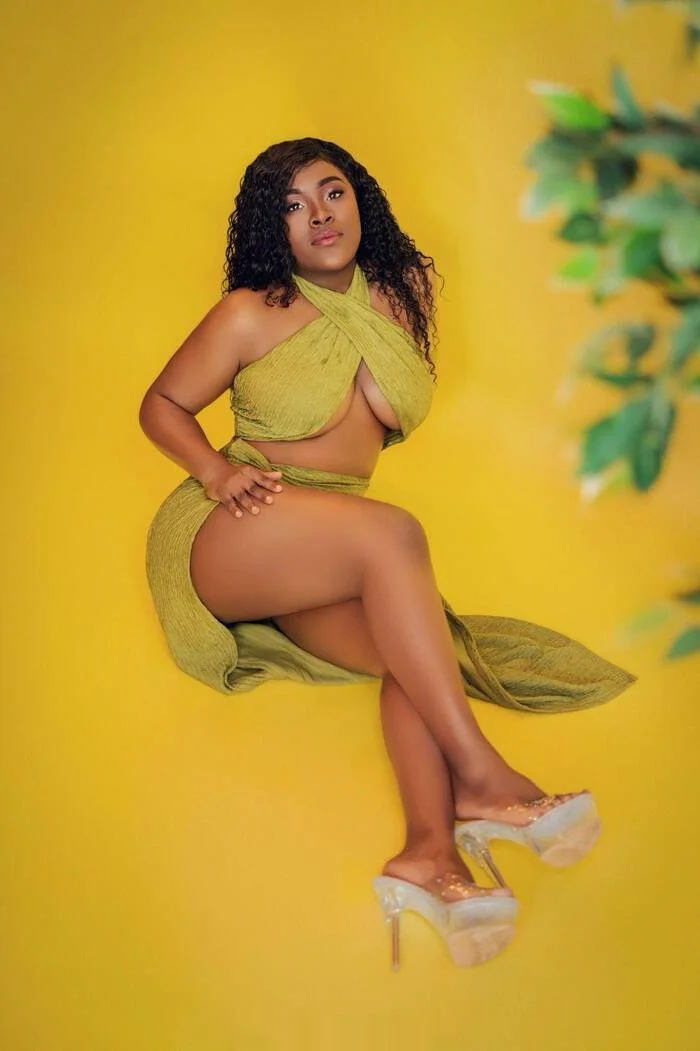 Escort mulata curvy en Calonge