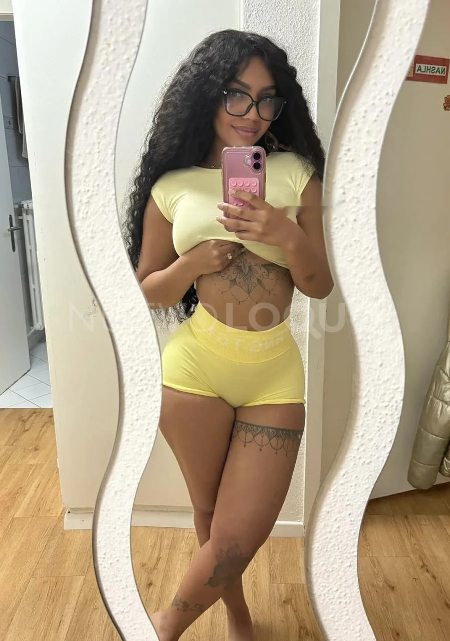 Escort mulata curvy en Barcelona