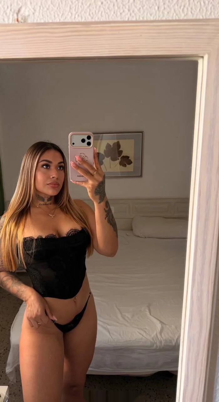 Escort latina curvy en San Bartolomé de Tirajana