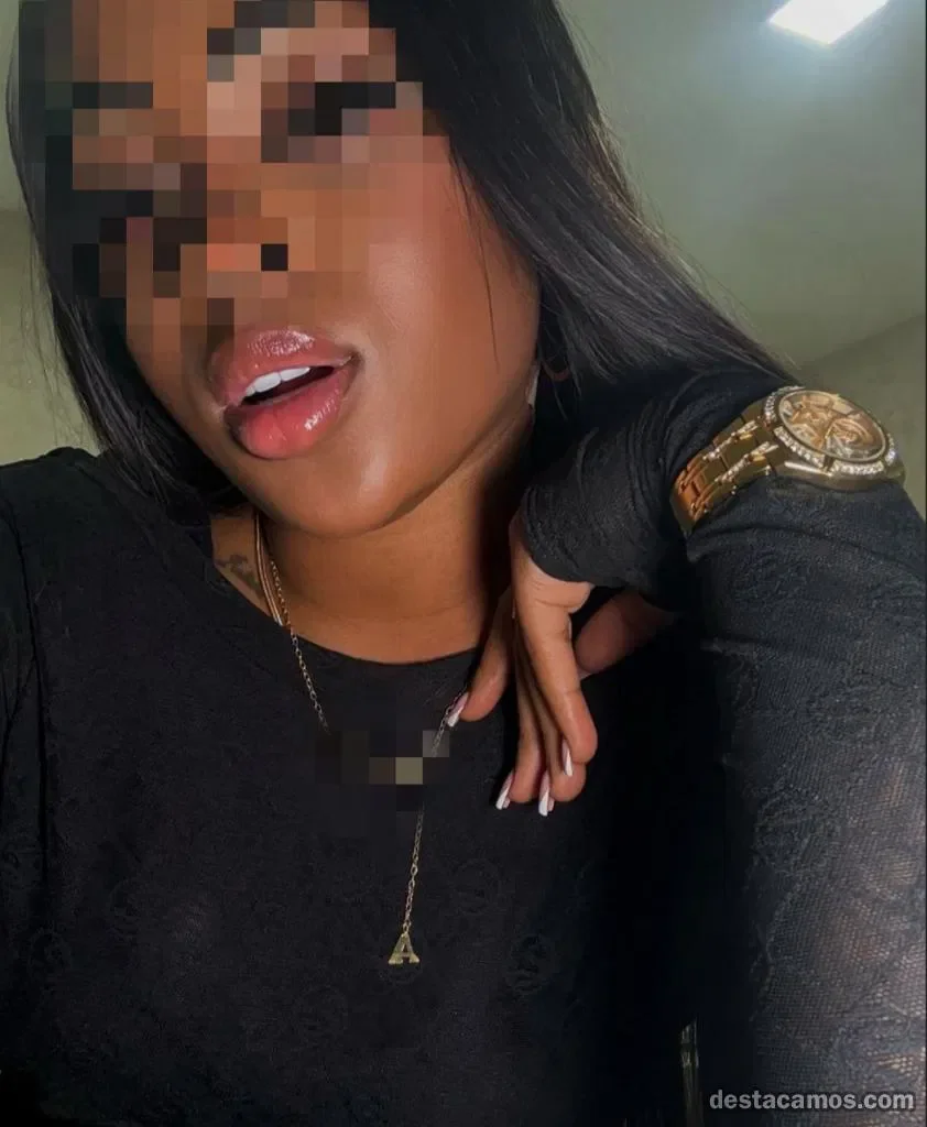 Escort mulata curvy en Cádiz