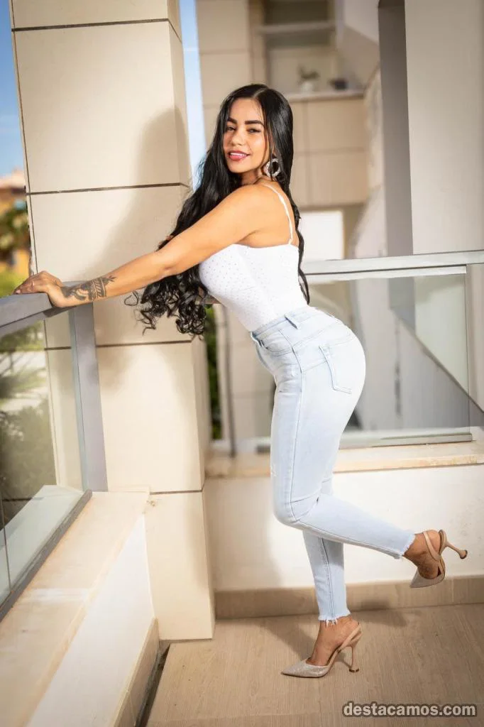 Escort latina curvy en Alicante