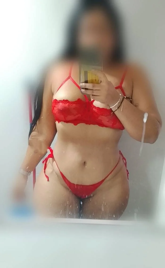 Escort latina curvy en Sevilla