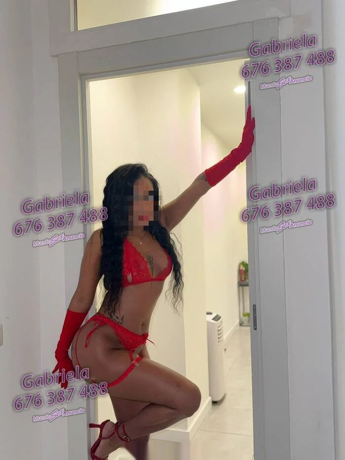 Escort latina curvy en Pamplona