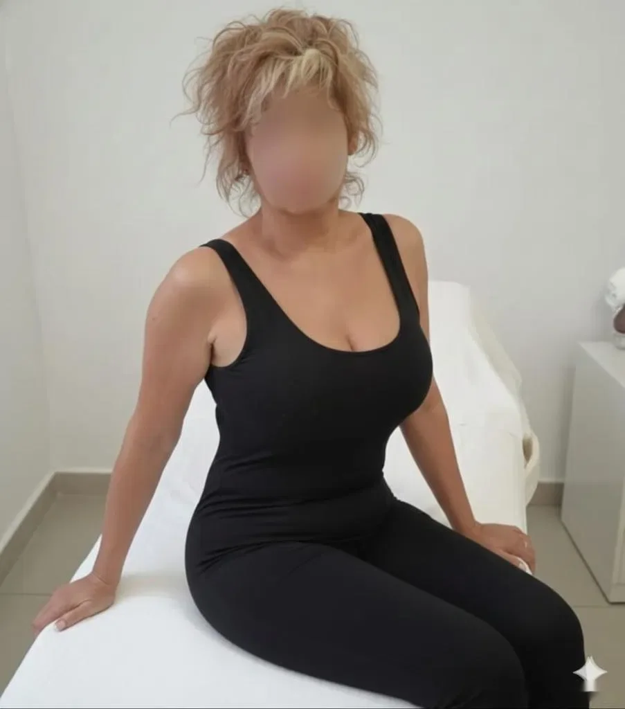 Escort blanca curvy en Valencia