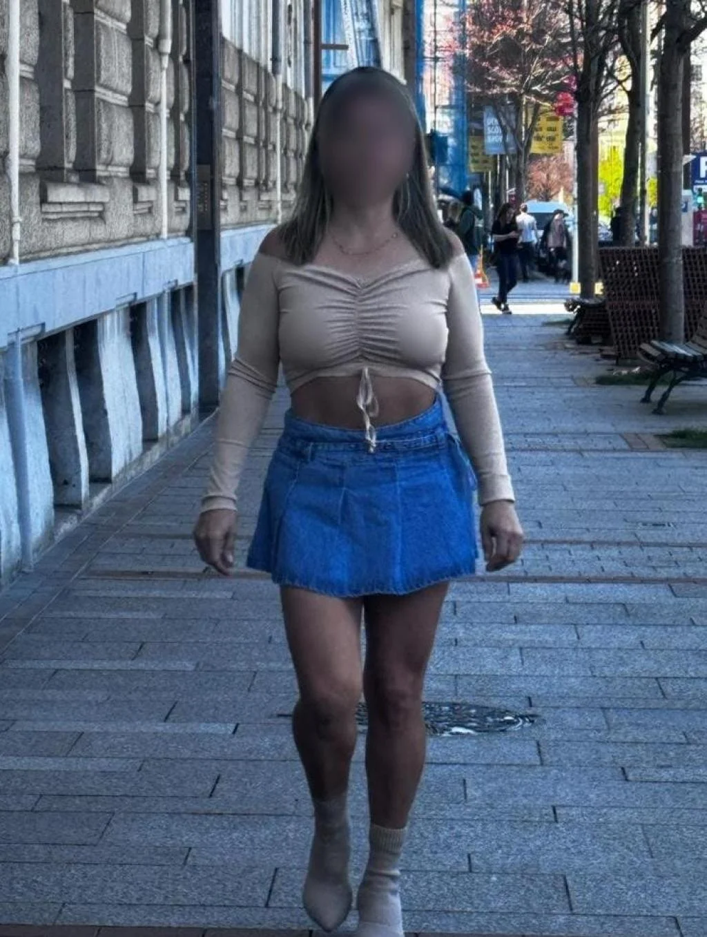 Escort latina delgada en Bilbao