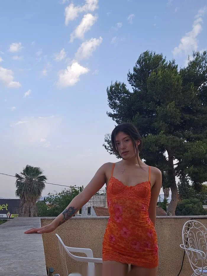 Escort latina delgada en Granollers