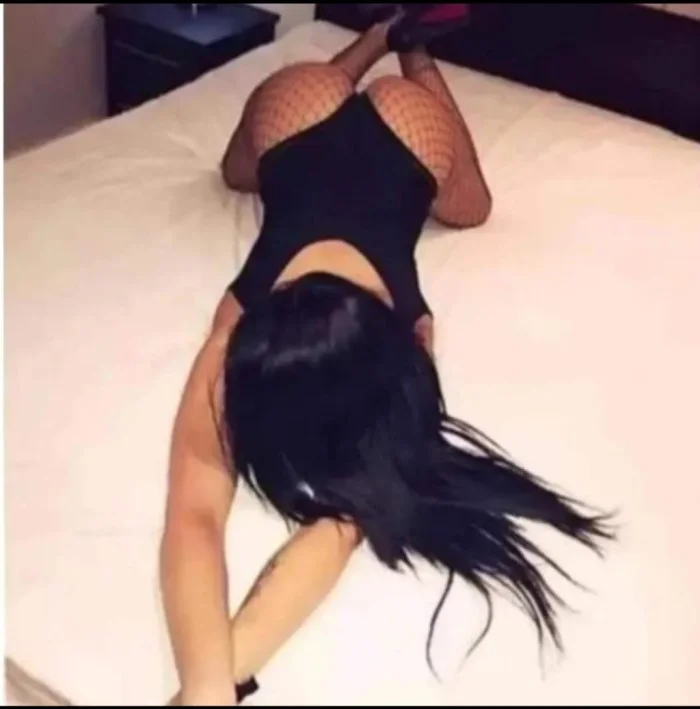 Escort latina curvy en Madrid