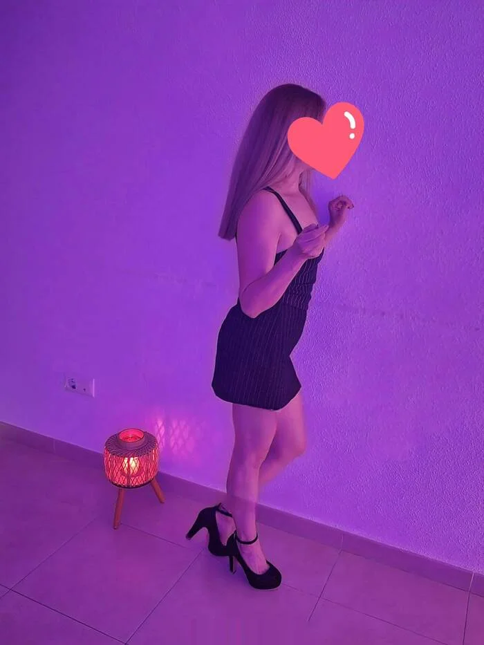 Escort latina delgada en Vera