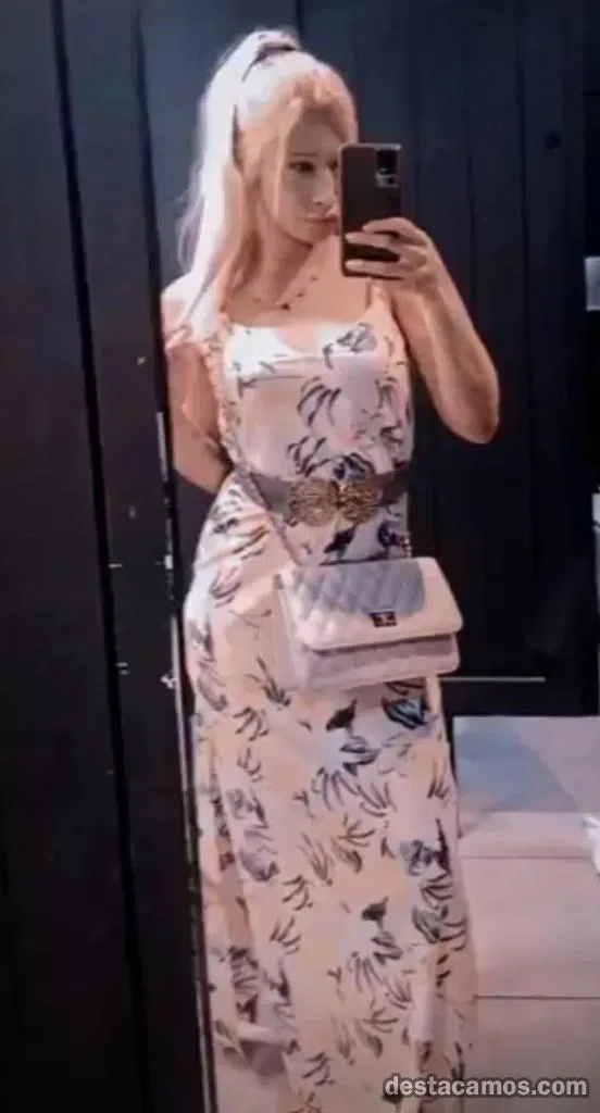 Escort blanca delgada en Barcelona