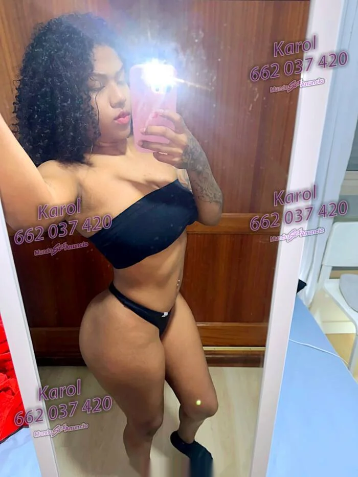 Escort mulata curvy en La Oliva