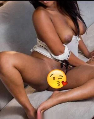 Escort mulata curvy en Sagunto