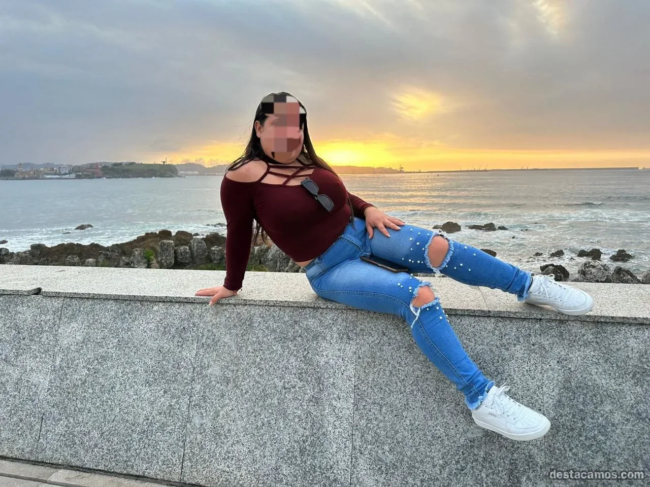 Escort latina delgada en Oviedo