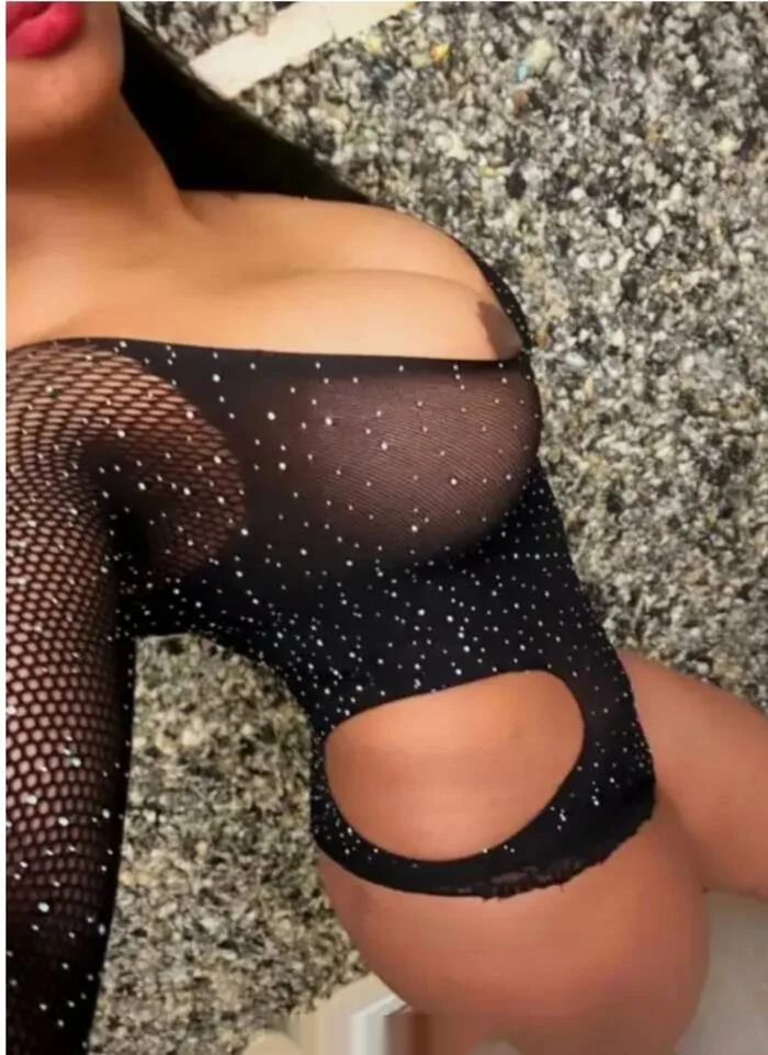 Escort latina curvy en Burela