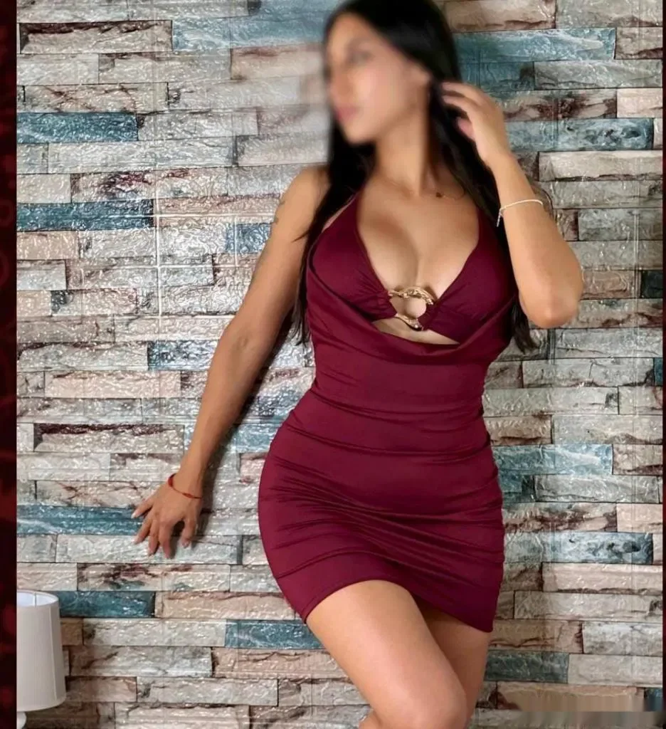 Escort latina curvy en Málaga