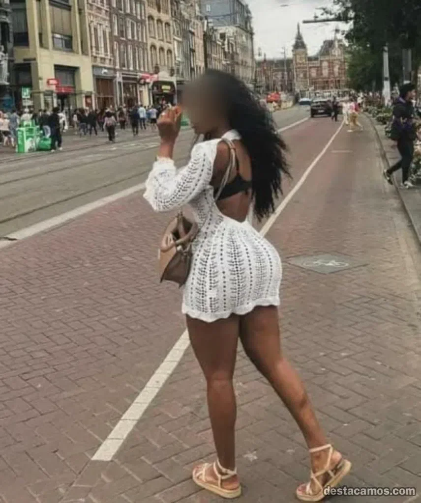 Escort mulata curvy en Málaga