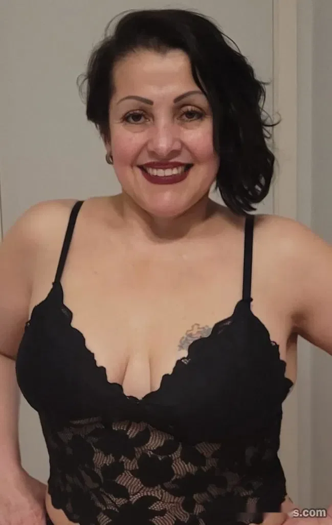 Escort latina curvy en Pontevedra