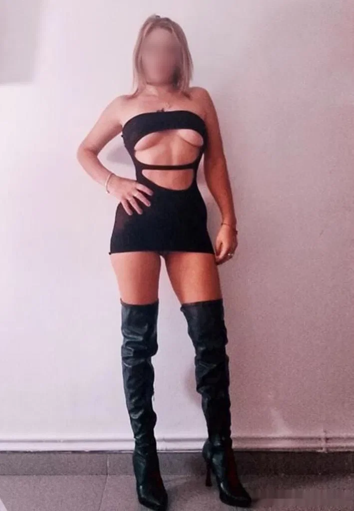 Escort blanca curvy en Madrid