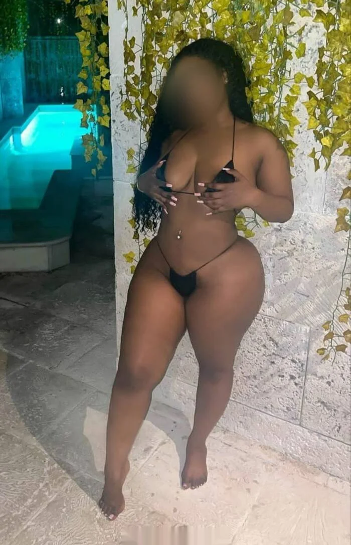 Escort mulata curvy en Vilagarcía de Arousa