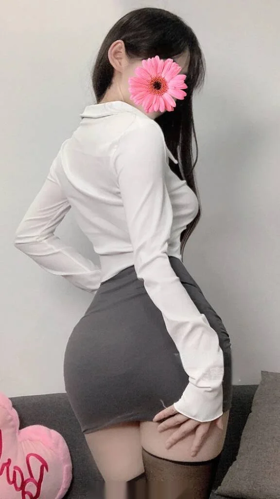 Escort asiática curvy en Valencia