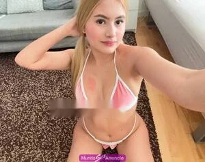 Escort blanca delgada en Torrelodones