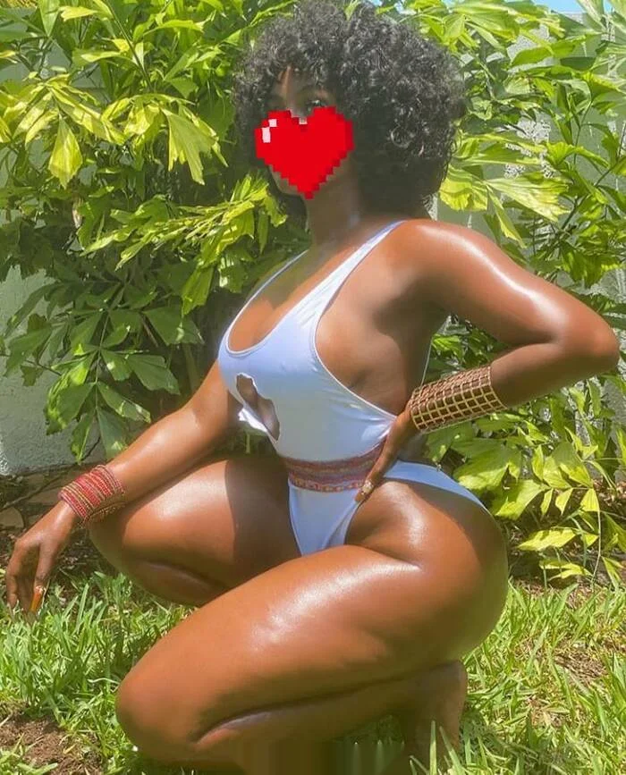 Escort mulata curvy en Úbeda