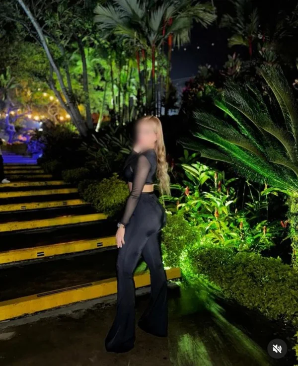 Escort latina curvy en Madrid