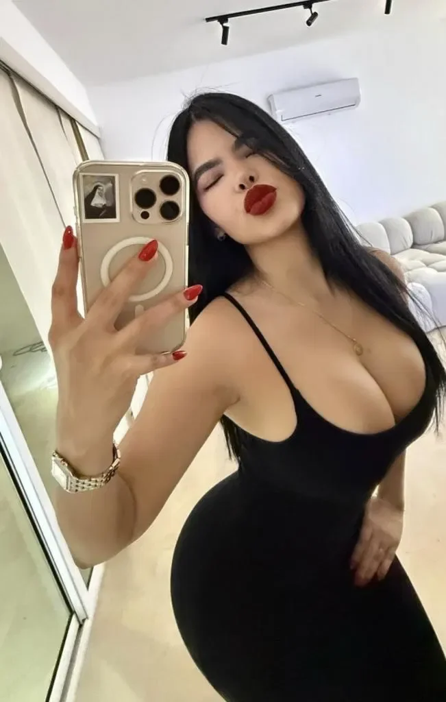 Escort latina curvy en Huelva