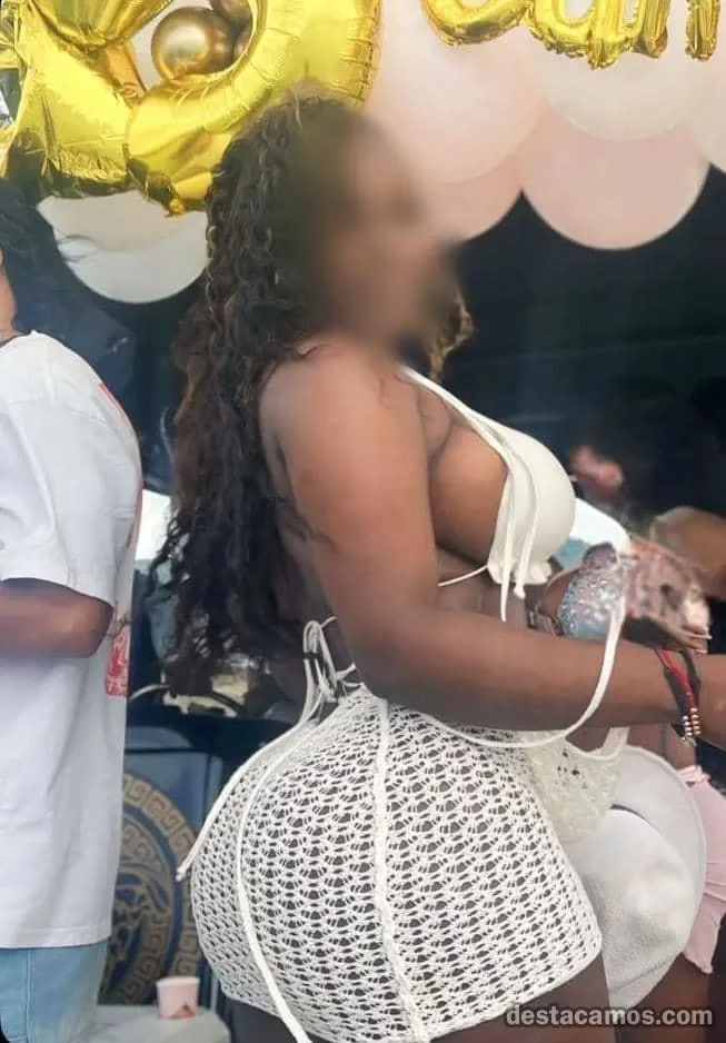 Escort mulata curvy en Cádiz