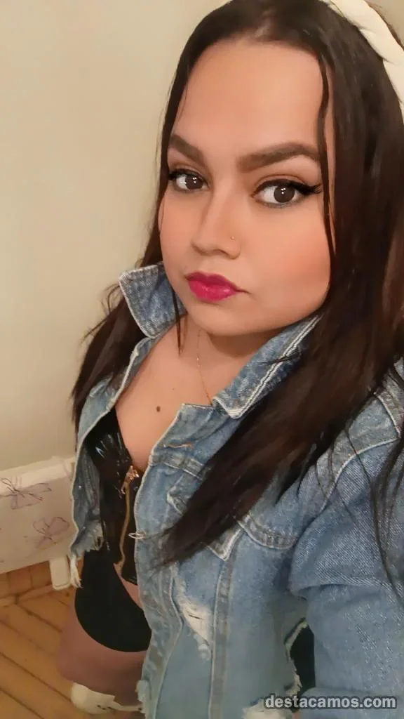 Escort latina curvy en Cantabrana