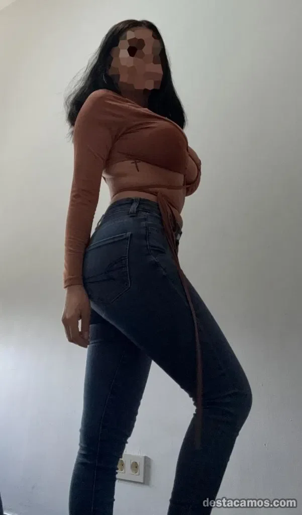 Escort latina curvy en Granada