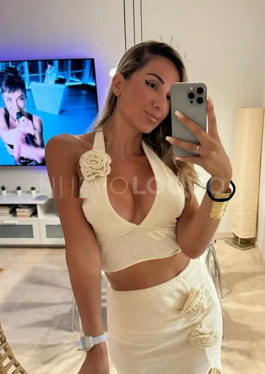 Escort latina curvy en Madrid