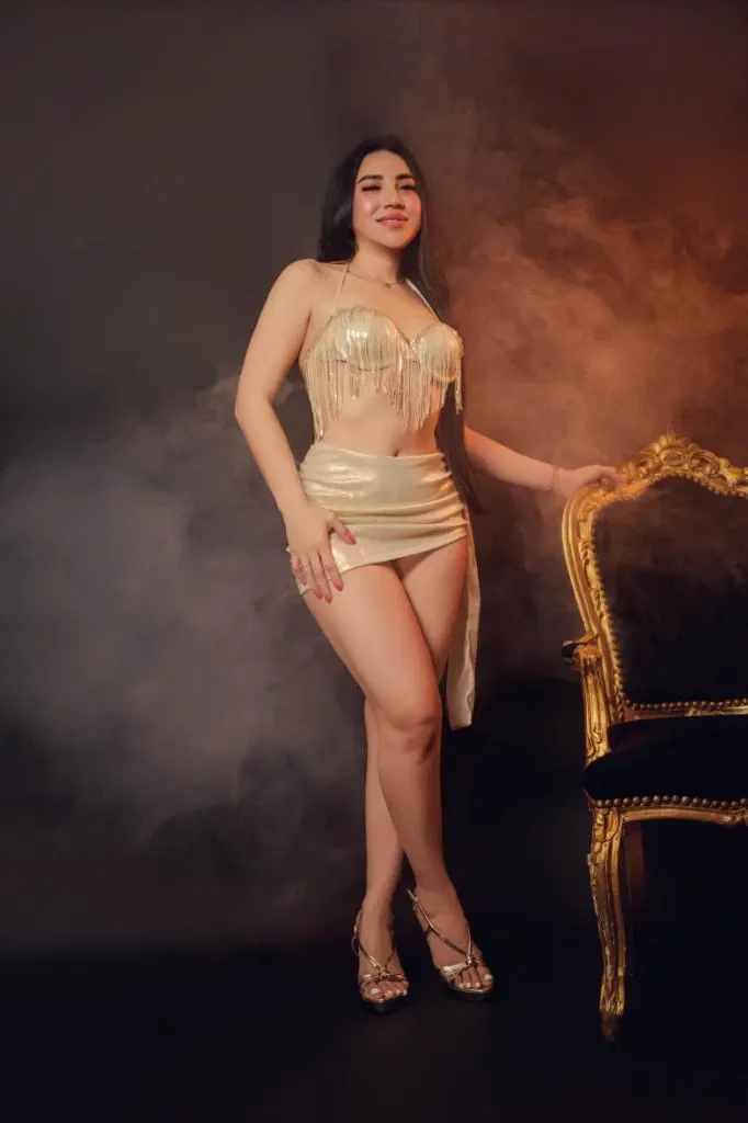Escort latina curvy en Madrid