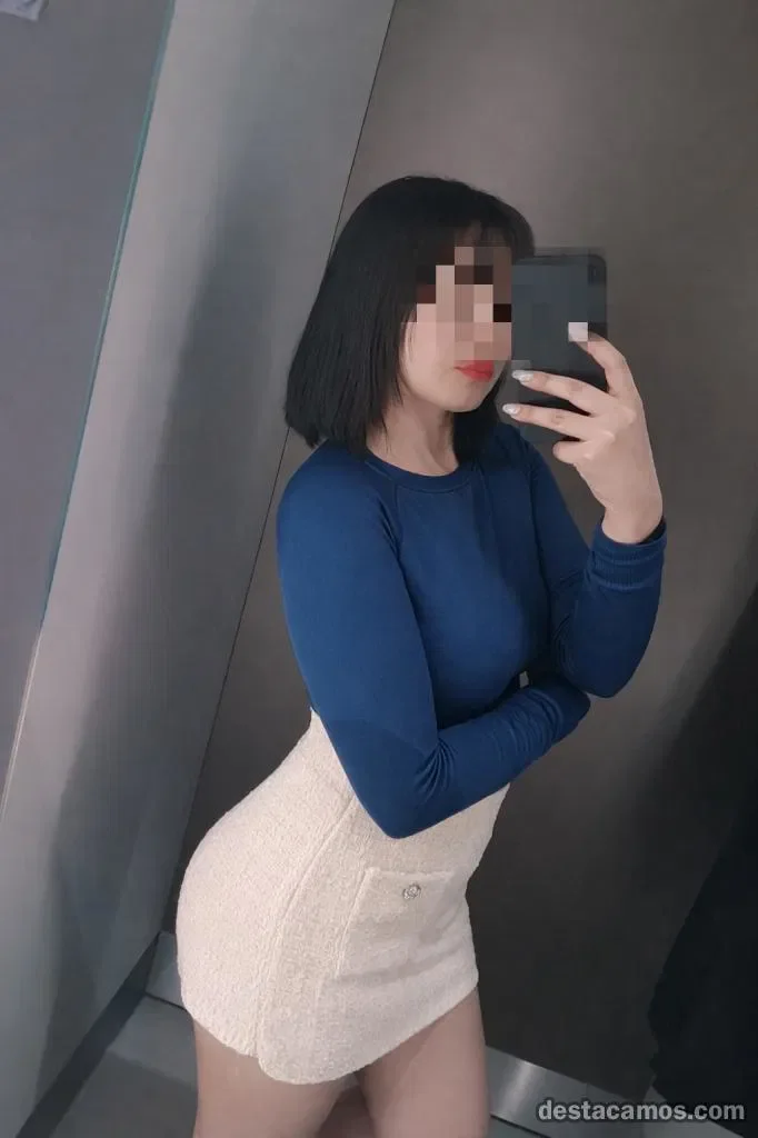 Escort latina delgada en Barcelona