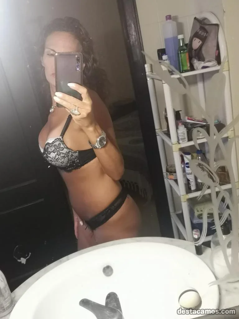 Escort latina curvy en Cádiz