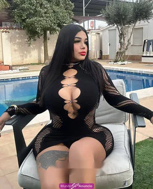 Escort latina curvy en San Sebastián