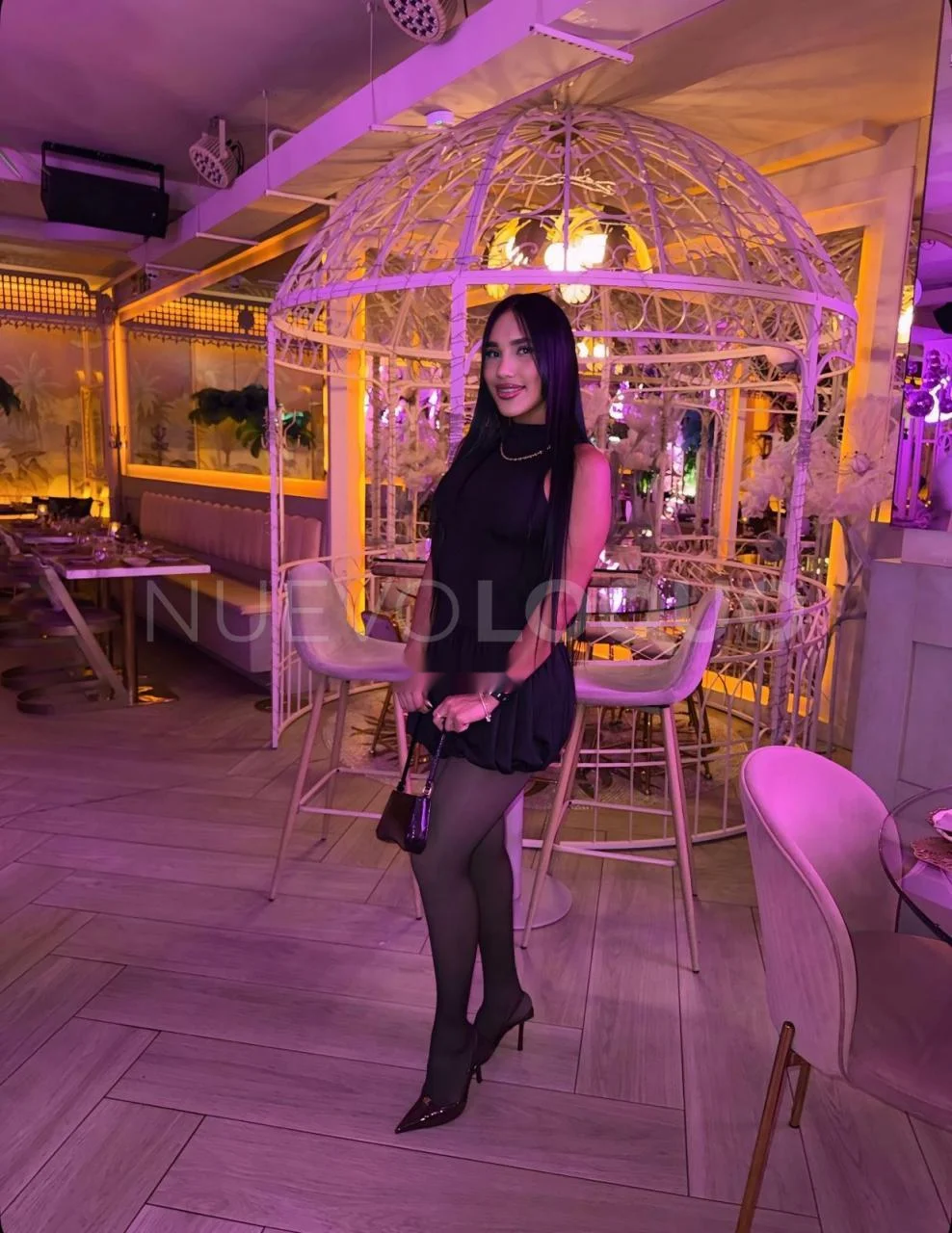Escort latina delgada en Madrid