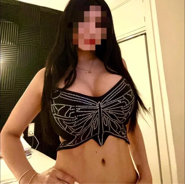 Escort latina curvy en Málaga