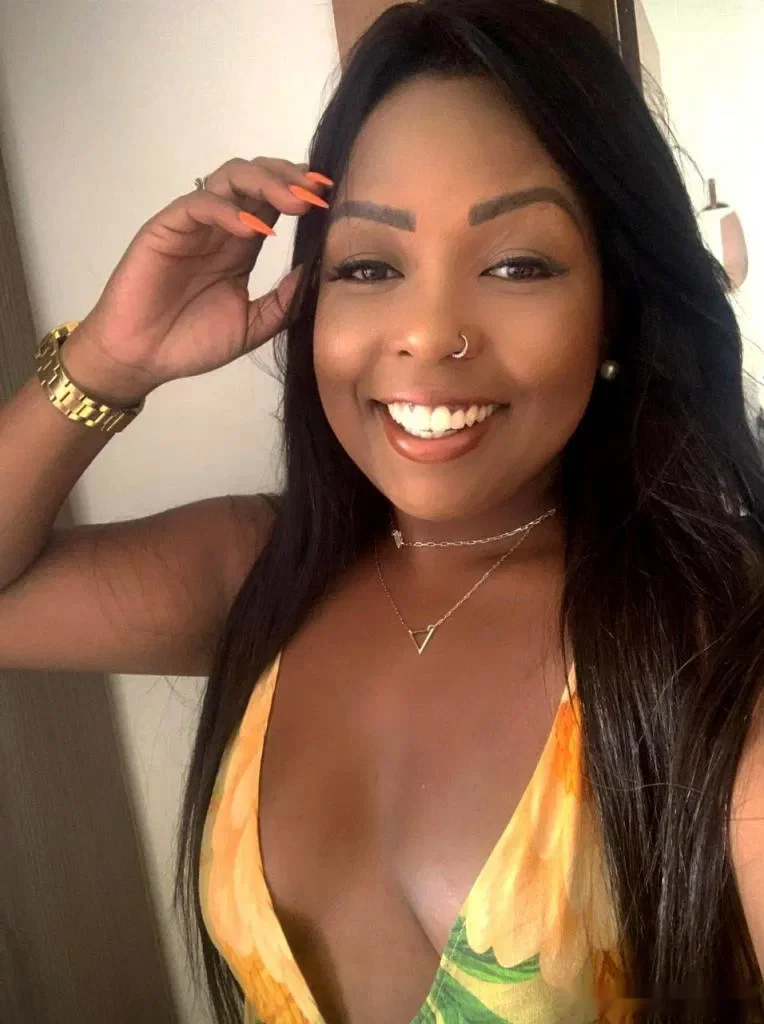 Escort mulata curvy en Málaga