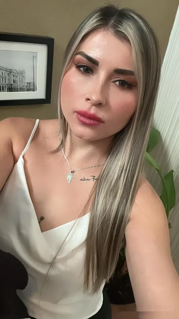 Escort latina curvy en Valencia