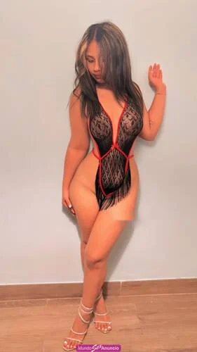 Escort latina curvy en San Bartolomé de Tirajana