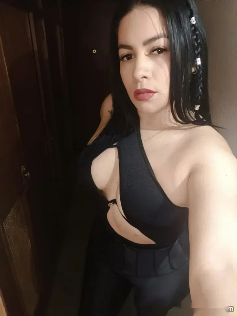 Escort latina curvy en Huesca
