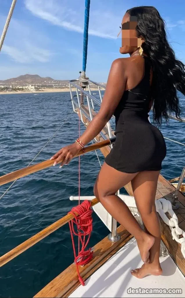 Escort mulata curvy en Granada