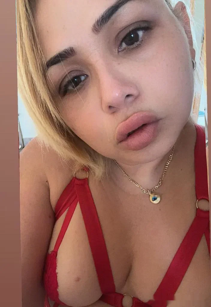 Escort latina curvy en Cádiz