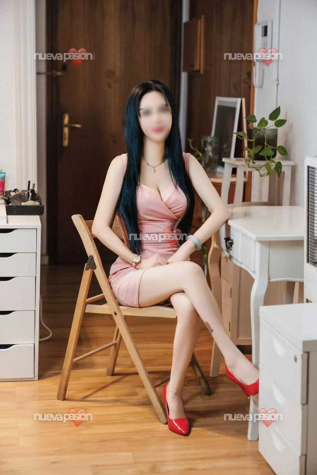 Escort asiática curvy en Arrecife