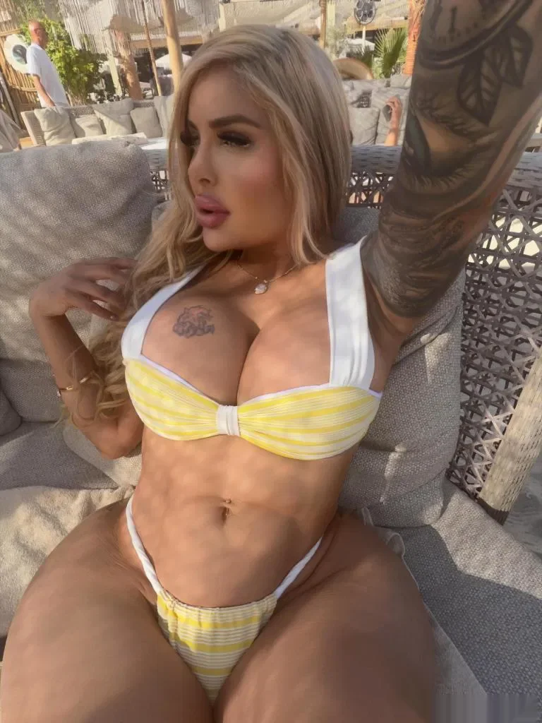 Escort latina curvy en Madrid