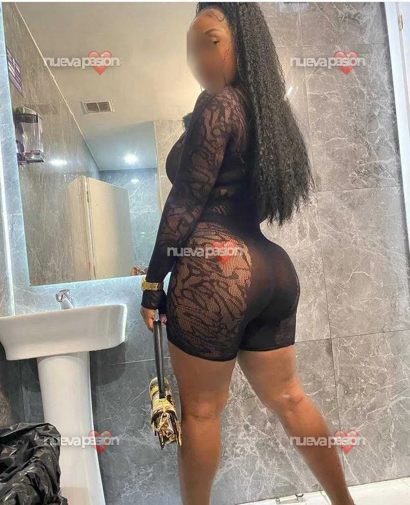 Escort mulata curvy en Ordizia