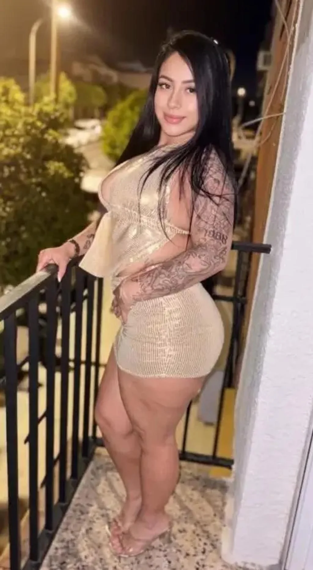 Escort latina curvy en Sevilla