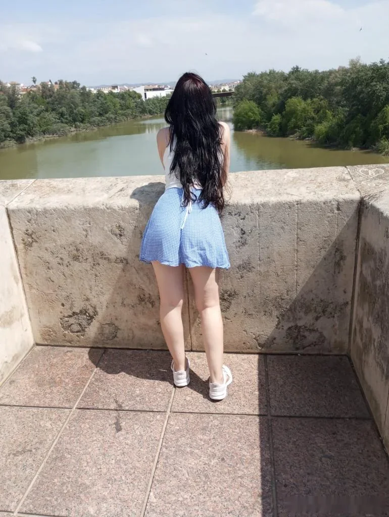 Escort latina delgada en Córdoba