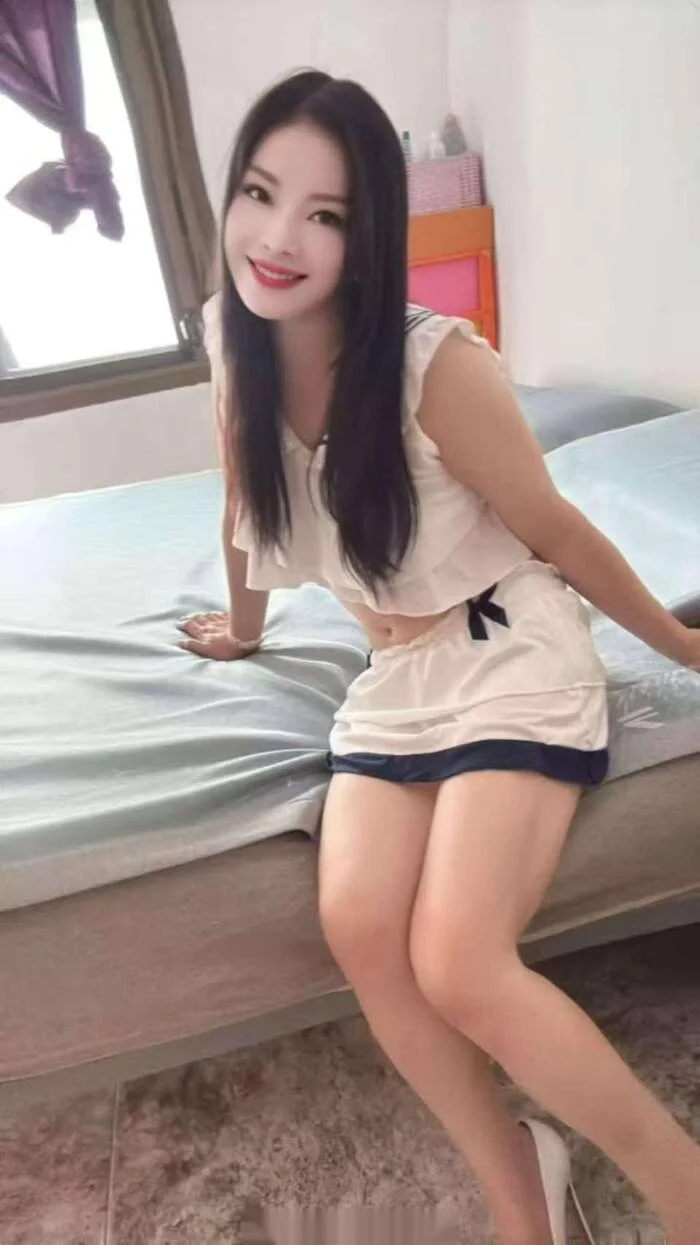 Escort asiática delgada en Gavá